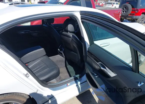 2017 BMW 740I z USA, uszkodzony, nr VIN WBA7E2C38HG741238